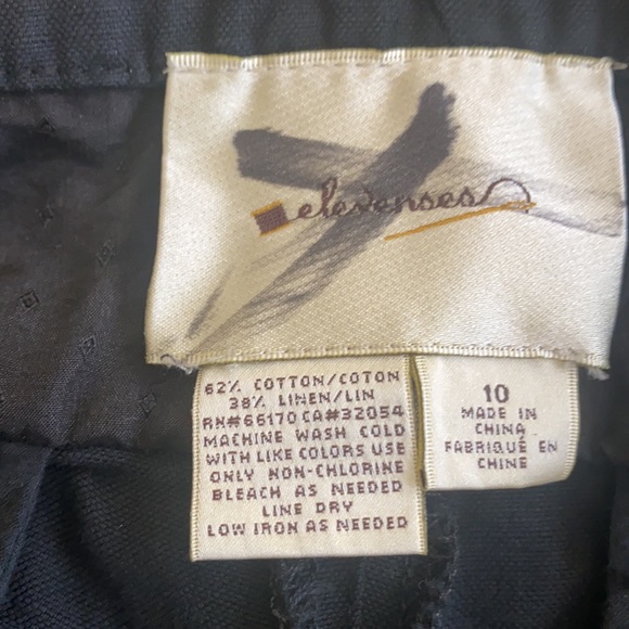 Elevenses (Anthropologie) black flare pants. Size 10. Zipper front with pockets. - Picture 4 of 10